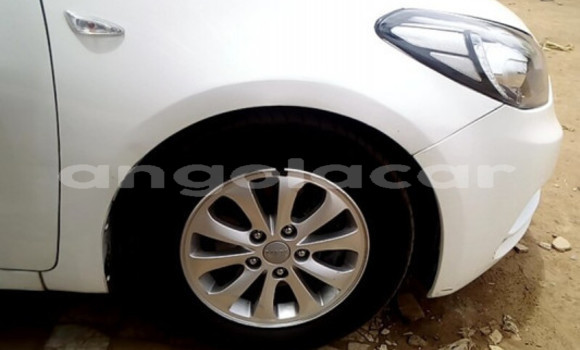 Buy Used Kia K3 White Car in Luena in Moxico Buy Used Kia K3 White Car in Luena in Moxico