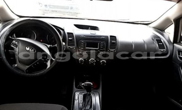 Comprar Usado Kia Cerato Branco Carro em Luena em Moxico Comprar Usado Kia Cerato Branco Carro em Luena em Moxico