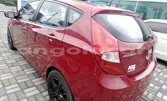 Buy Import Hyundai Accent Red Car in Luena in Moxico Buy Import Hyundai Accent Red Car in Luena in Moxico