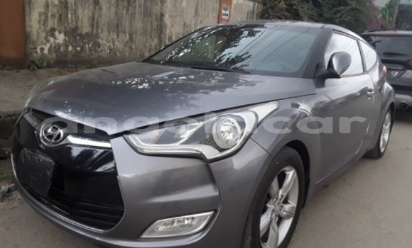 Comprar Usado Hyundai Veloster Preto Carro em N'zeto em Zaire