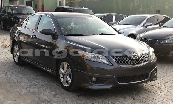 Comprar Usado Toyota Camry Preto Carro em Lubango em Huila Province