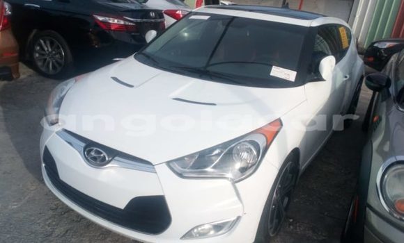Buy Used Hyundai Veloster White Car in Luena in Moxico Buy Used Hyundai Veloster White Car in Luena in Moxico