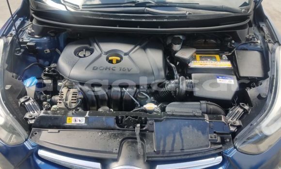 Comprar Usado Hyundai Elantra Azul Carro em Lubango em Huila Province Comprar Usado Hyundai Elantra Azul Carro em Lubango em Huila Province