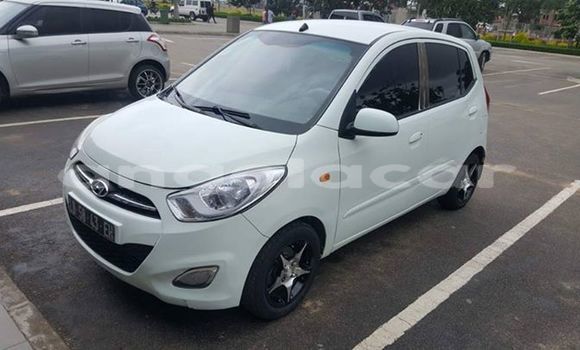 Comprar Usado Hyundai i10 Branco Carro em Benguela em Benguela Comprar Usado Hyundai i10 Branco Carro em Benguela em Benguela