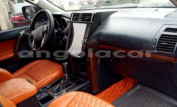 Acheter Occasion Voiture Toyota Land Cruiser Prado Noir à Luena, Moxico Acheter Occasion Voiture Toyota Land Cruiser Prado Noir à Luena, Moxico