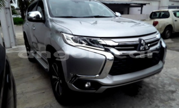 Comprar Usado Mitsubishi Pajero Prata Carro em Luena em Moxico