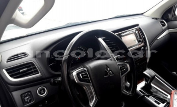 Comprar Usado Mitsubishi Pajero Prata Carro em Luena em Moxico Comprar Usado Mitsubishi Pajero Prata Carro em Luena em Moxico