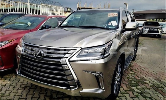 Buy Used Lexus LX 570 Silver Car in Luena in Moxico