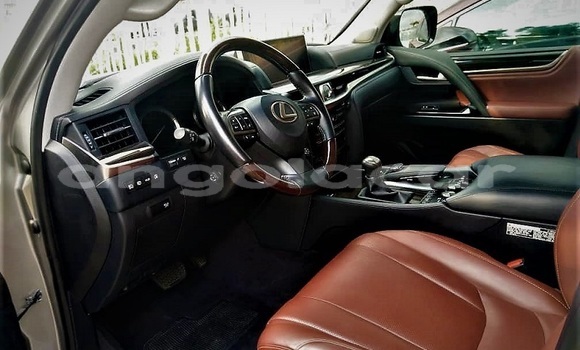 Acheter Occasion Voiture Lexus LX 570 Gris à Luena, Moxico Acheter Occasion Voiture Lexus LX 570 Gris à Luena, Moxico