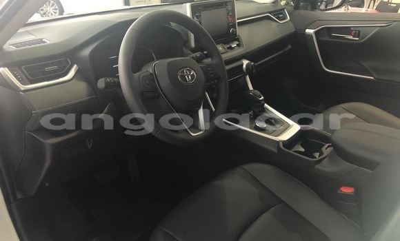 Buy Used Toyota RAV4 White Car in Benguela in Benguela Buy Used Toyota RAV4 White Car in Benguela in Benguela