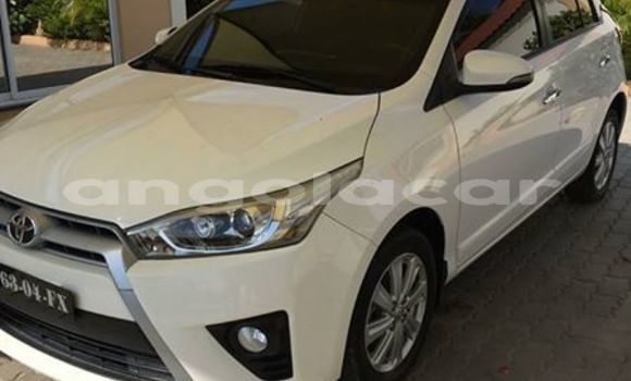 Comprar Usado Toyota Yaris Branco Carro em Benguela em Benguela Comprar Usado Toyota Yaris Branco Carro em Benguela em Benguela
