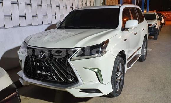 Acheter Occasion Voiture Lexus LX 570 Blanc à Luanda, Province de Luanda