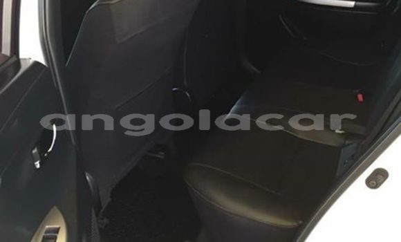 Comprar Usado Toyota Yaris Branco Carro em Benguela em Benguela Comprar Usado Toyota Yaris Branco Carro em Benguela em Benguela
