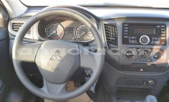 Comprar Usado Mitsubishi L200 Branco Carro em Benguela em Benguela Comprar Usado Mitsubishi L200 Branco Carro em Benguela em Benguela