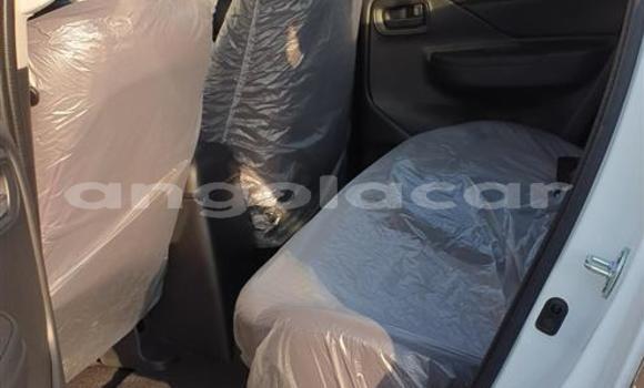Comprar Usado Mitsubishi L200 Branco Carro em Benguela em Benguela Comprar Usado Mitsubishi L200 Branco Carro em Benguela em Benguela