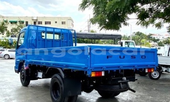 Buy New Mitsubishi Carisma Blue Car in Luena in Moxico Buy New Mitsubishi Carisma Blue Car in Luena in Moxico