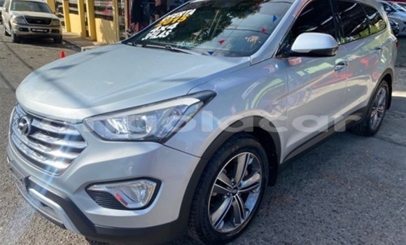 Acheter Occasion Voiture Hyundai Santa Fe Gris à N'zeto, Zaïre Acheter Occasion Voiture Hyundai Santa Fe Gris à N'zeto, Zaïre