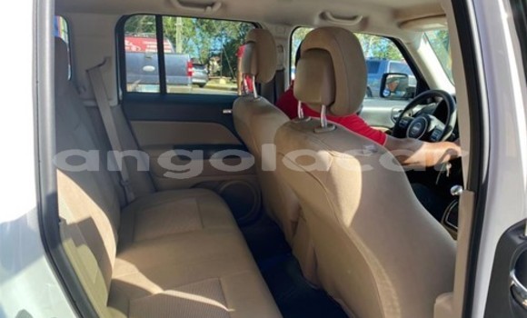 Comprar Usado Jeep Patriot Branco Carro em N'zeto em Zaire Comprar Usado Jeep Patriot Branco Carro em N'zeto em Zaire