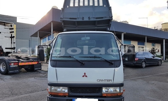 Comprar Usado Mitsubishi Carisma Outro Carro em Moçâmedes em Namibe Province Comprar Usado Mitsubishi Carisma Outro Carro em Moçâmedes em Namibe Province