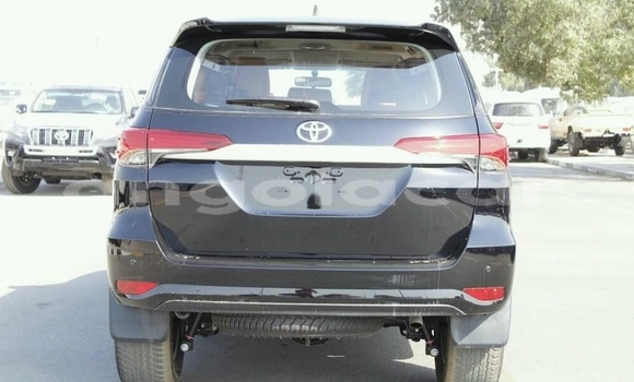 Comprar Usado Toyota Fortuner Preto Carro em Caala em Huambo Comprar Usado Toyota Fortuner Preto Carro em Caala em Huambo