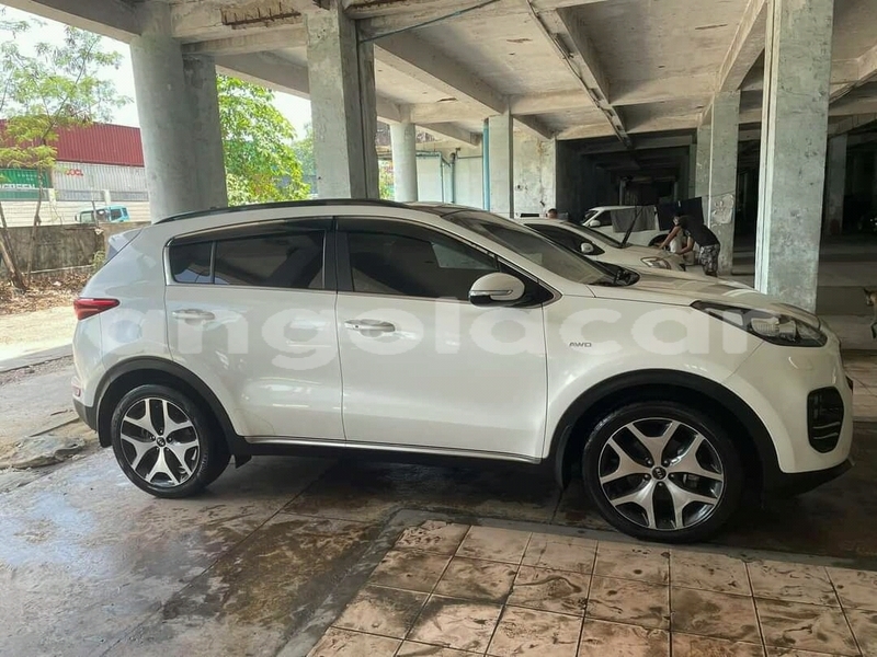 Big with watermark kia sportage huambo caala 12621