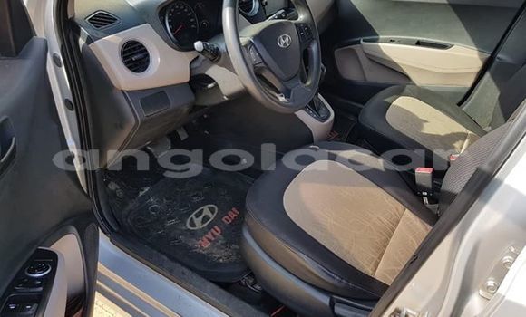Comprar Usado Hyundai i10 Prata Carro em Luanda em Luanda Province Comprar Usado Hyundai i10 Prata Carro em Luanda em Luanda Province