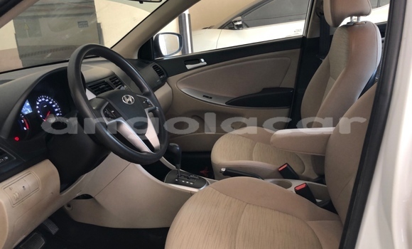 Comprar Usado Hyundai Accent Branco Carro em Benguela em Benguela Comprar Usado Hyundai Accent Branco Carro em Benguela em Benguela