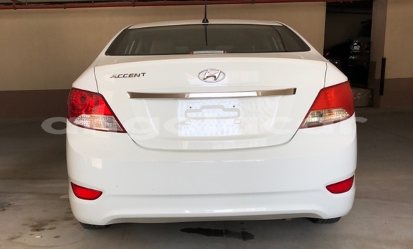 Comprar Usado Hyundai Accent Branco Carro em Benguela em Benguela Comprar Usado Hyundai Accent Branco Carro em Benguela em Benguela