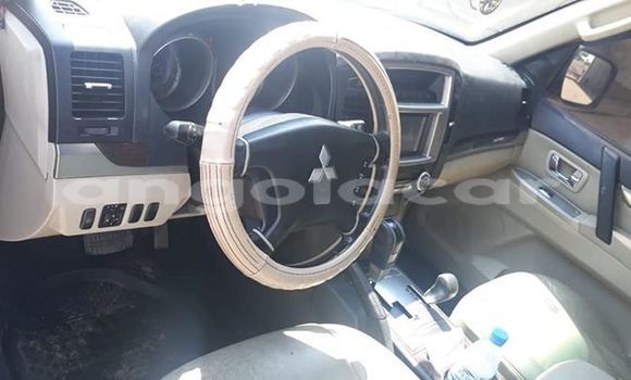 Comprar Usado Mitsubishi Pajero Azul Carro em Luanda em Luanda Province Comprar Usado Mitsubishi Pajero Azul Carro em Luanda em Luanda Province
