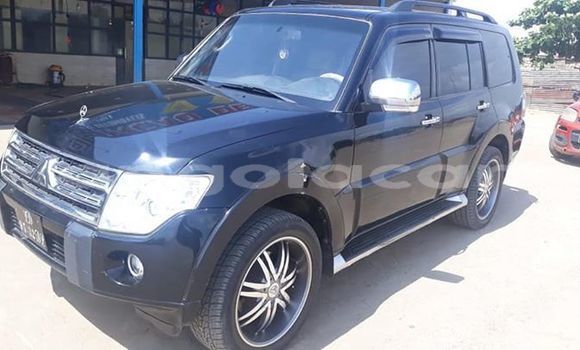 Comprar Usado Mitsubishi Pajero Azul Carro em Luanda em Luanda Province Comprar Usado Mitsubishi Pajero Azul Carro em Luanda em Luanda Province
