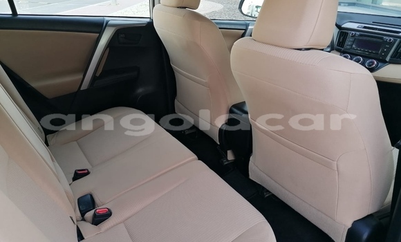 Buy Used Toyota RAV4 White Car in Benguela in Benguela Buy Used Toyota RAV4 White Car in Benguela in Benguela