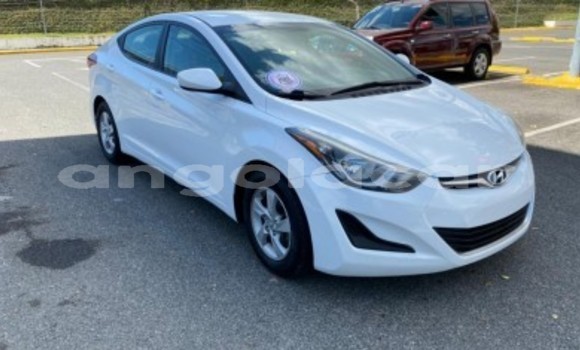 Buy Used Hyundai Elantra White Car in Luanda in Luanda Province Buy Used Hyundai Elantra White Car in Luanda in Luanda Province