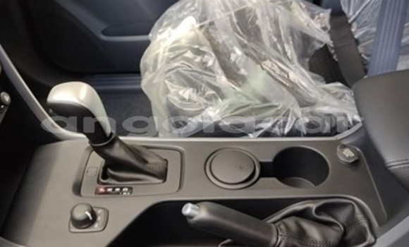 Comprar Novo Mazda BT-50 Branco Carro em Luena em Moxico Comprar Novo Mazda BT-50 Branco Carro em Luena em Moxico