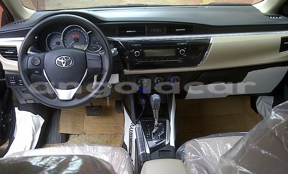 Comprar Novo Toyota RAV4 Branco Carro em N'zeto em Zaire Comprar Novo Toyota RAV4 Branco Carro em N'zeto em Zaire