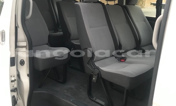 Buy Used Toyota Hiace White Car in Benguela in Benguela Buy Used Toyota Hiace White Car in Benguela in Benguela