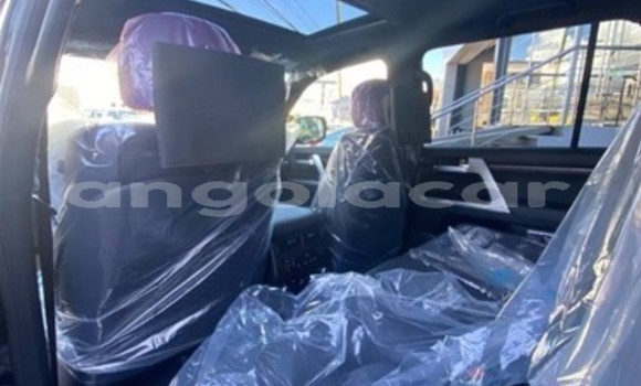 Buy New Toyota Land Cruiser Black Car in Luena in Moxico Buy New Toyota Land Cruiser Black Car in Luena in Moxico