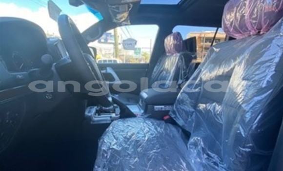 Buy New Toyota Land Cruiser Black Car in Luena in Moxico Buy New Toyota Land Cruiser Black Car in Luena in Moxico
