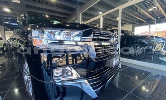 Buy New Toyota Land Cruiser Black Car in Luena in Moxico Buy New Toyota Land Cruiser Black Car in Luena in Moxico
