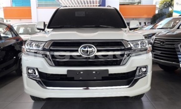 Acheter Neuf Voiture Toyota Land Cruiser Blanc à Luena, Moxico Acheter Neuf Voiture Toyota Land Cruiser Blanc à Luena, Moxico