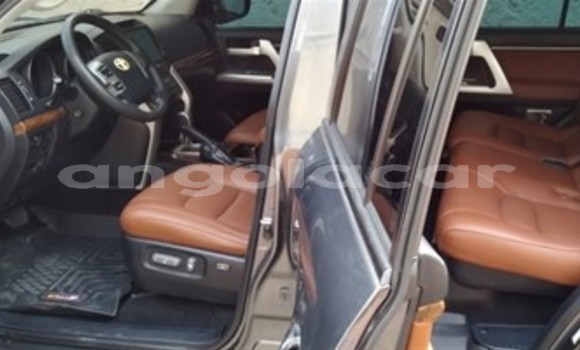 Comprar Usado Toyota Land Cruiser Preto Carro em Luena em Moxico Comprar Usado Toyota Land Cruiser Preto Carro em Luena em Moxico