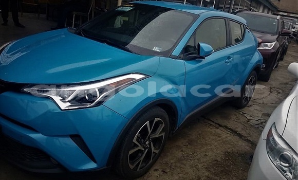Buy Used Toyota C-HR Blue Car in Luanda in Luanda Province