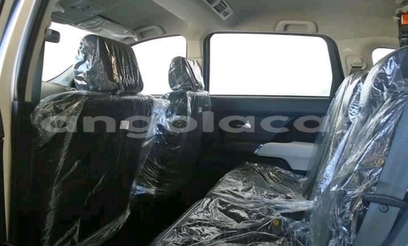 Comprar Novo Toyota RAV4 Branco Carro em Luanda em Luanda Province Comprar Novo Toyota RAV4 Branco Carro em Luanda em Luanda Province