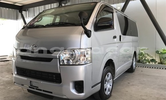 Acheter Occasion Voiture Toyota Hiace Gris à Luena, Moxico Acheter Occasion Voiture Toyota Hiace Gris à Luena, Moxico