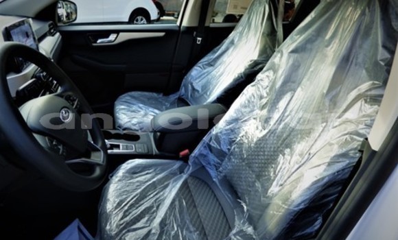 Acheter Occasion Voiture Ford Escape Blanc à Luena, Moxico Acheter Occasion Voiture Ford Escape Blanc à Luena, Moxico