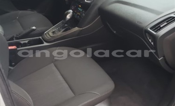 Acheter Occasion Voiture Ford Focus Blanc à Luena, Moxico Acheter Occasion Voiture Ford Focus Blanc à Luena, Moxico