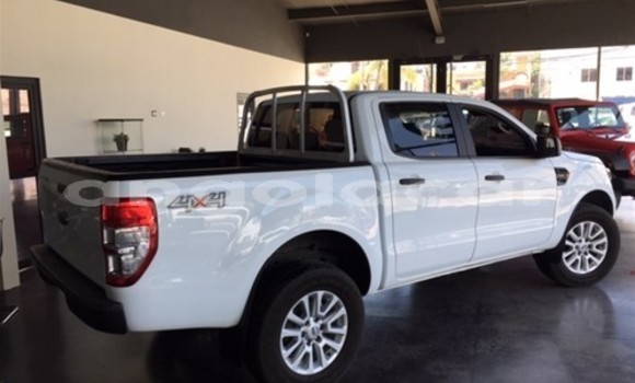 Buy Used Ford Ranger White Car in N'zeto in Zaire Buy Used Ford Ranger White Car in N'zeto in Zaire