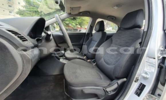 Comprar Usado Hyundai Accent Prata Carro em Luanda em Luanda Province Comprar Usado Hyundai Accent Prata Carro em Luanda em Luanda Province
