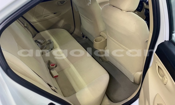 Comprar Usado Toyota Yaris Branco Carro em Benguela em Benguela Comprar Usado Toyota Yaris Branco Carro em Benguela em Benguela