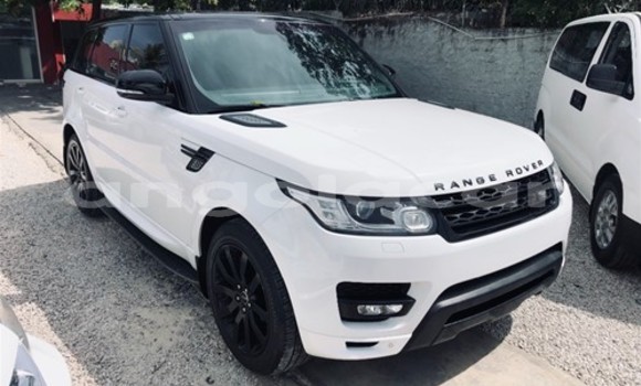 Comprar Usado Land Rover Range Rover Sport Branco Carro em Luena em Moxico Comprar Usado Land Rover Range Rover Sport Branco Carro em Luena em Moxico