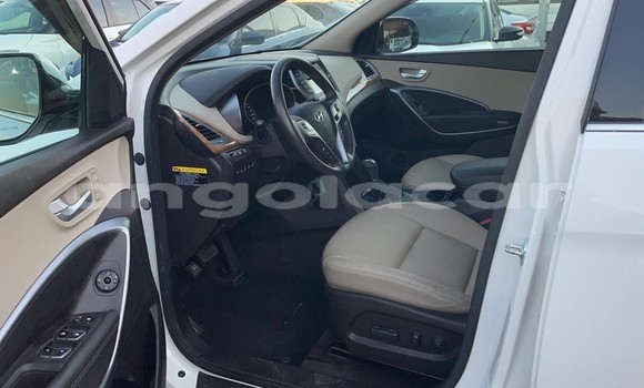 Buy Used Hyundai Santa Fe White Car in Benguela in Benguela Buy Used Hyundai Santa Fe White Car in Benguela in Benguela